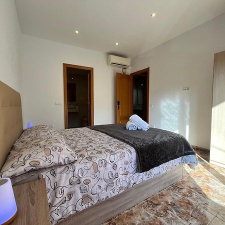 Amplio Apartamento, 5 Camas سانت إستيفي سيسروفير المظهر الخارجي الصورة