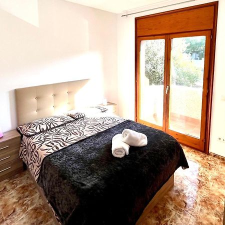 Amplio Apartamento, 5 Camas سانت إستيفي سيسروفير المظهر الخارجي الصورة