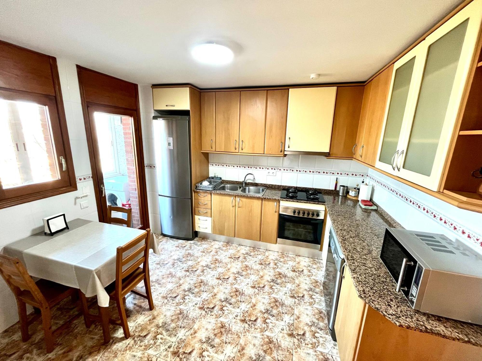 Amplio Apartamento, 5 Camas سانت إستيفي سيسروفير المظهر الخارجي الصورة